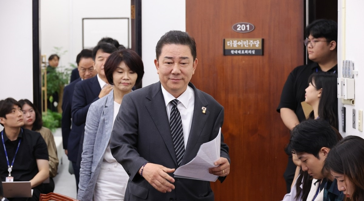 김병기 원내대표, 정책조정회의 입장(사진=연합뉴스)