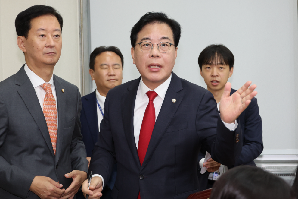 답변하는 국민의힘 송언석 원내대표(사진=연합뉴스)