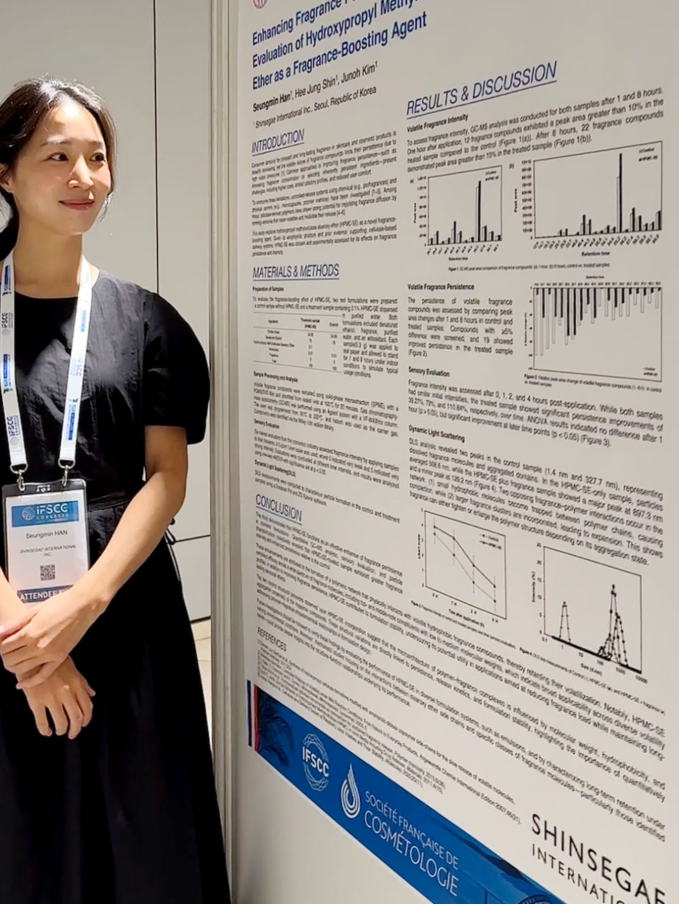 한승민 신세계인터내셔날 기술혁신센터 제형개발팀 연구원이 제35회 세계화장품학회에 참여한 모습. 사진=신세계인터내셔날