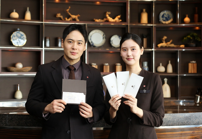롯데호텔앤리조트, 파인다이닝 식사권 및 단팥빵 상품권 출시 이미지.(사진=롯데호텔앤리조트)