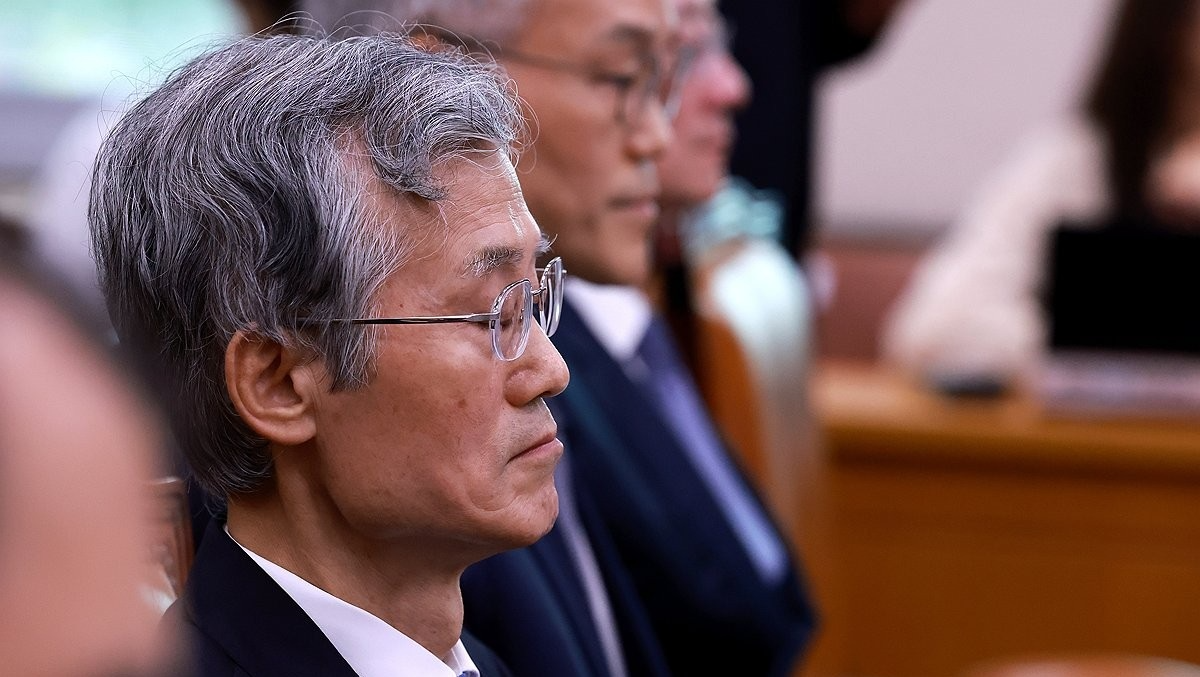 여야 공방 속 눈감은 조희대 대법원장(사진=연합뉴스)