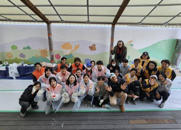 은평구, 적십자봉사회와 꿈나무마을에 ‘희망의 벽화’ 꽃을 피우다