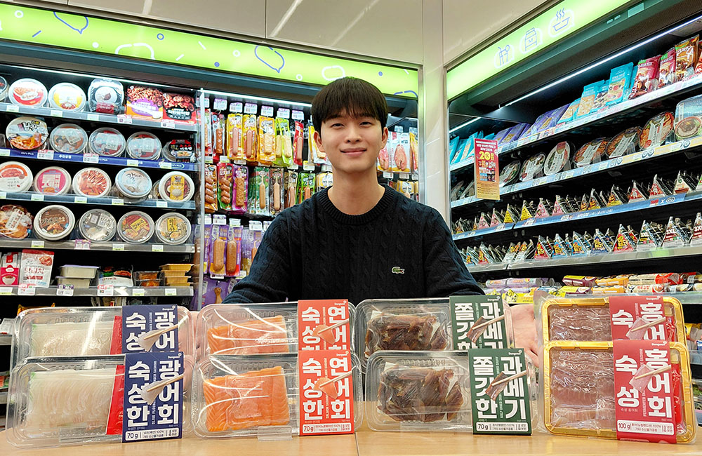 CU, 1인용 회 상품 4종으로 소포장 안주 강화