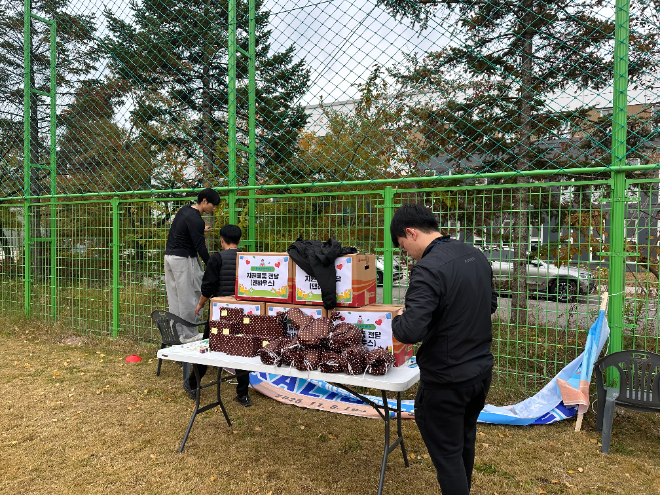 행사 준비를 하는 관리원 직원들 모습.(사진=국토안전관리원)