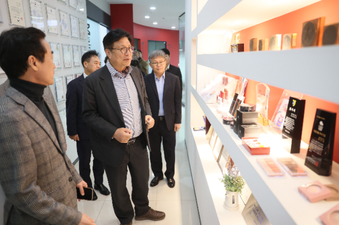도성훈 인천광역시교육감, K-뷰티 선도기업 ㈜레이덱스 방문 글로벌 강소기업과 미래인재 양성 협력 강화 / 인천시교육청
