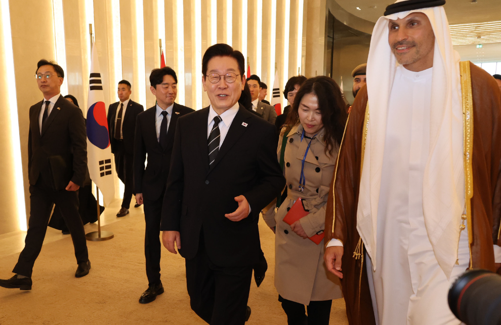 아랍에미리트(UAE) 도착한 이재명 대통령(사진=연합뉴스)