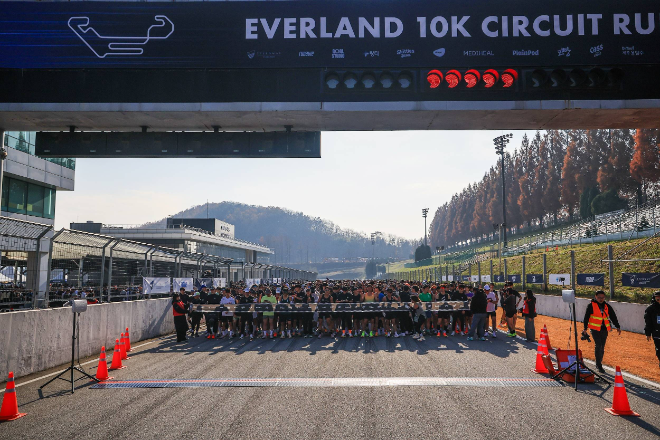 7,000명 달린 에버랜드 스피드웨이… '10K 서킷런' 열기 후끈