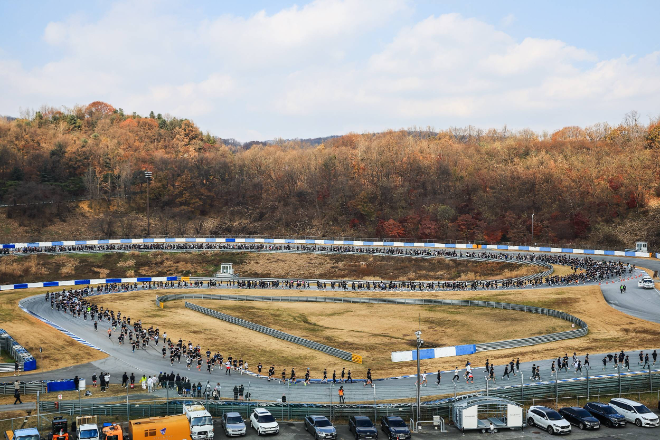 7,000명 달린 에버랜드 스피드웨이… '10K 서킷런' 열기 후끈
