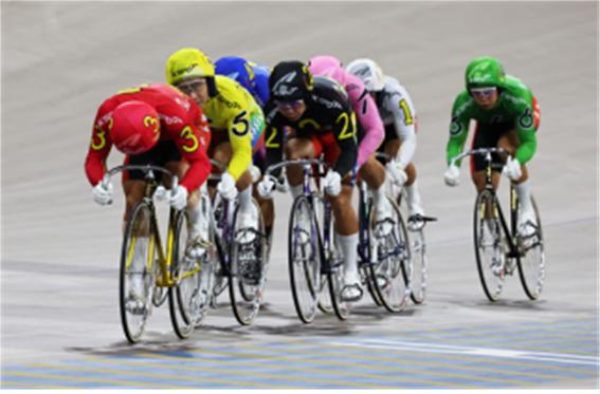 광명스피돔에서 특선급 선수들이 경합을 벌이고 있다.(사진=국민체육진흥공단)