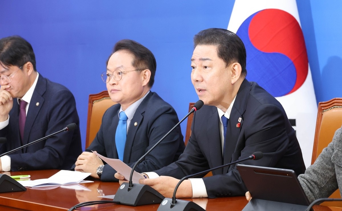 더불어민주당 원내대책회의, 발언하는 김병기 원내대표(사진=연합뉴스)