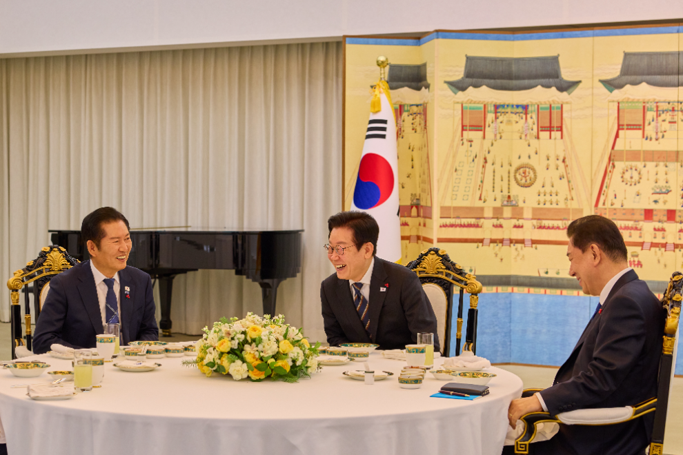 이재명 대통령, 민주당 대표ㆍ원내대표와 만찬(사진=연합뉴스)