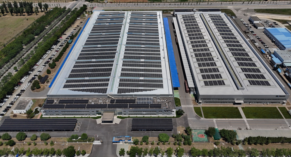 HL만도 베이징 공장에 설치된 태양광 설비.(사진=HL만도)