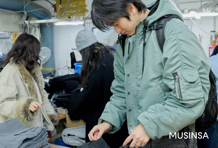 무신사, 패션 장학생 대상 ‘팩토리 투어’ 진행