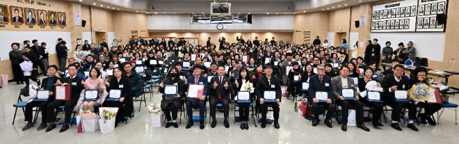 2025년 4분기 모범선행시민 및 우수 이·통장 표창 수여식 / 인천시청