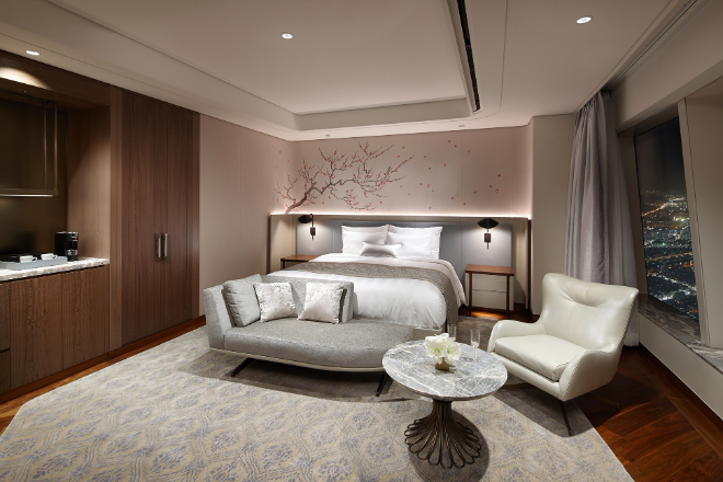 시그니엘 서울, 프리미어 스위트 객실 전경.(사진=시그니엘 서울)