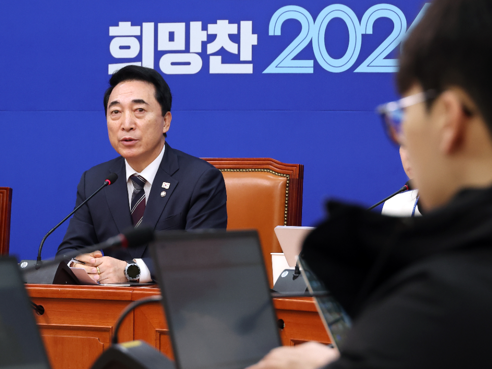 기자 간담회 하는 박수현 수석대변인.(사진=연합뉴스)