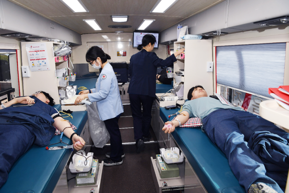 헌혈 캠페인에 참여한 S-OIL 임직원.(사진=에쓰오일)