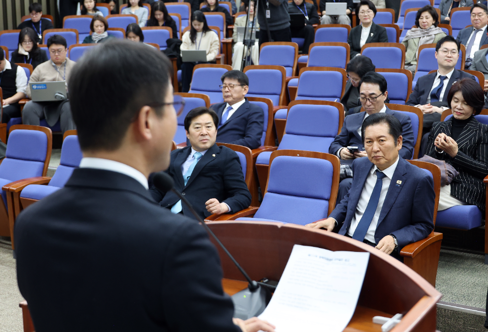 민주당 의총(사진=연합뉴스)