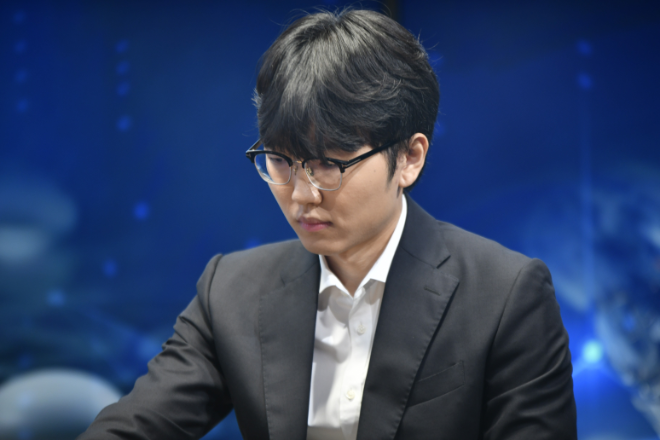 '인류 대표' 신진서, 혈투 끝 바둑 AI에 4집반승