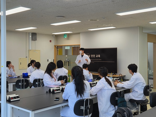 렛유인에듀, 제약바이오 QC/QA 인재 양성을 위한 'HPLC 데이터분석 실습... - 뉴스 썸네일 이미지